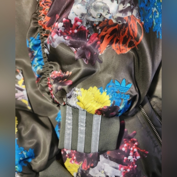 Ivy Park x Adidas Unisex REVERSABLE   satin bomber jacket - Picture 8 of 14